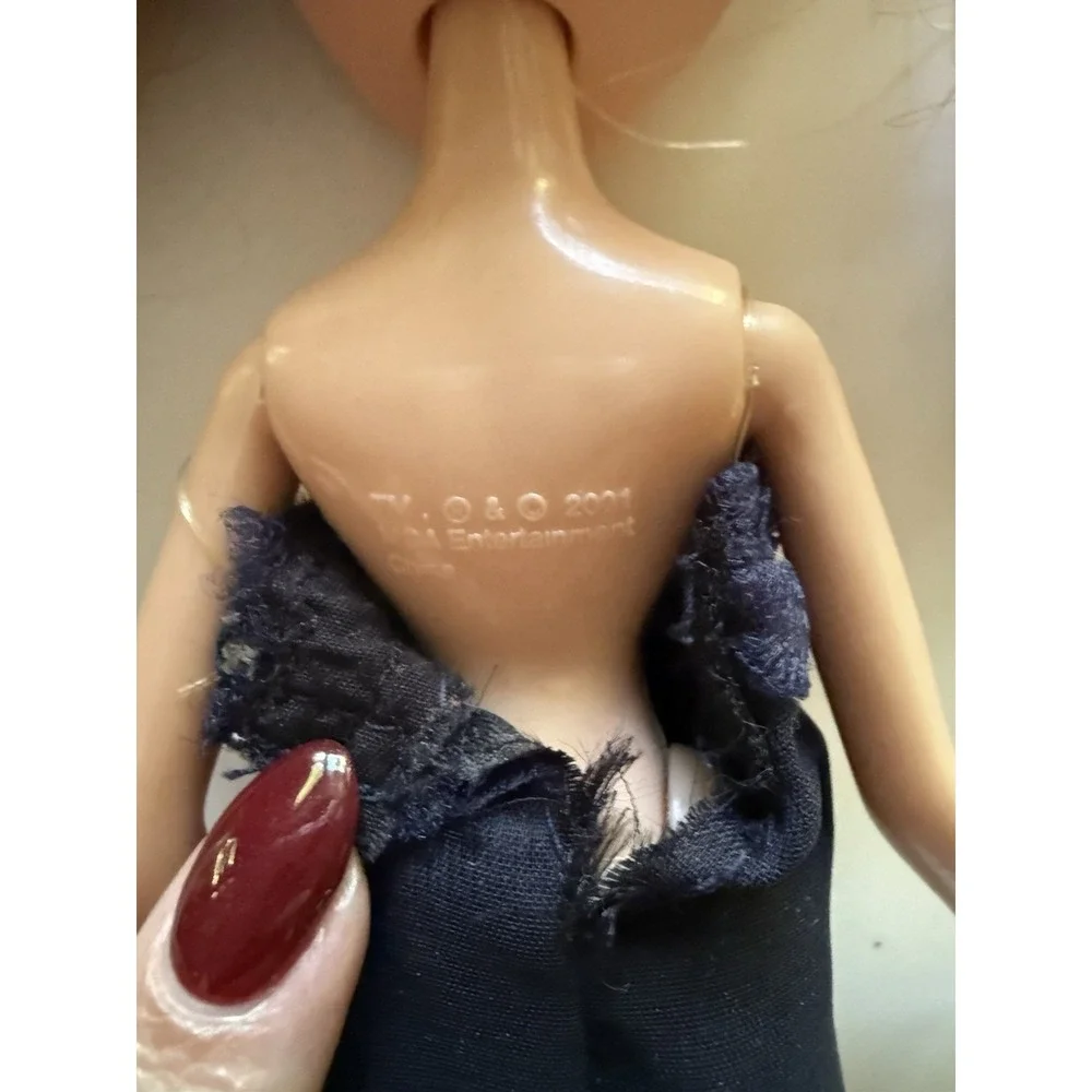 Bratz doll head